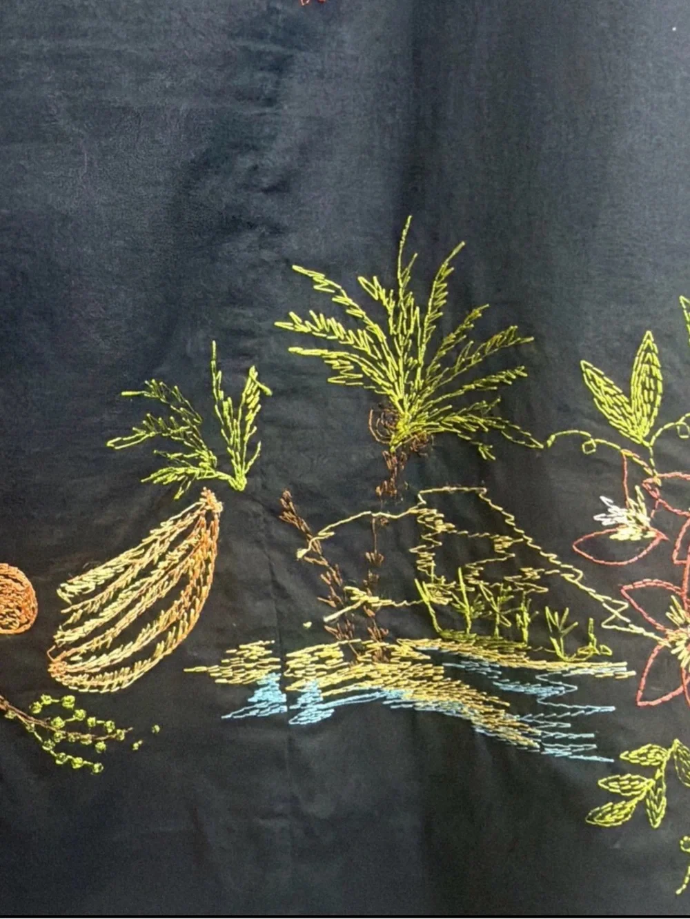 Vintage Casual Corner Annex Black Embroidered Tropical skirt resort